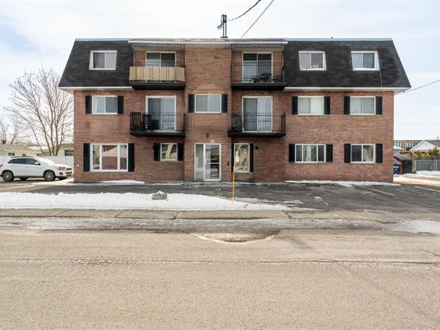 2360 Rue du Pont — photo 1
