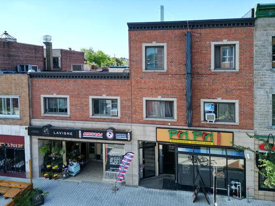 3747 Rue Ontario Est, Montréal, QC, Canada — photo 1