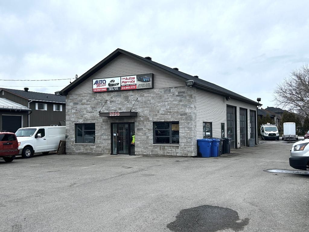 3235 Chemin d'Oka, Sainte-Marthe-sur-le-Lac, QC, Canada — photo 1