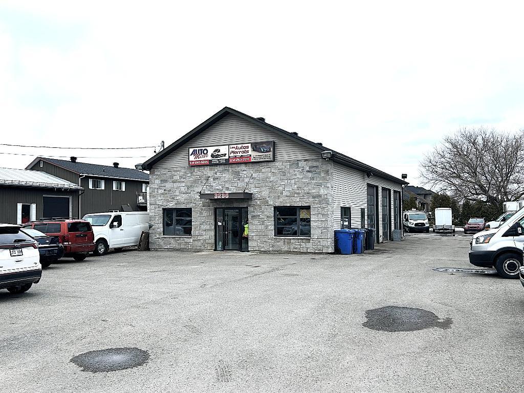 3235 Chemin d'Oka, Sainte-Marthe-sur-le-Lac, QC, Canada — photo 2
