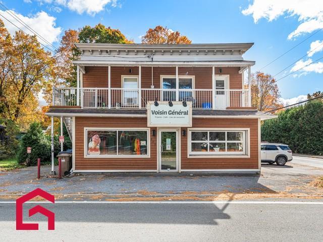 275 277 Av. des Érables — photo 3
