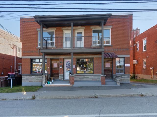 1258 1262 Rue Belvédère S. — photo 3