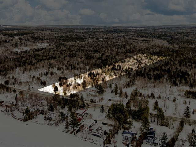 Disraeli-Paroisse, à proximité du lac Aylmer. Superbe terrain boisé de 4,4 acres (192 352 pi.ca.), situé en deuxième rangée du lac Aylmer. — photo 1
