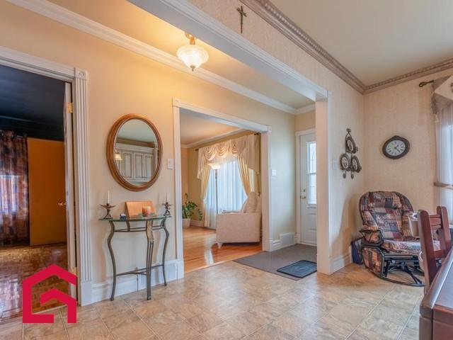 304 Rue Victoria — photo 3