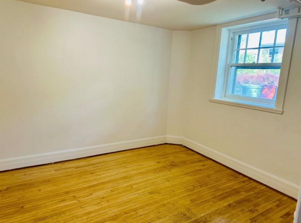 Grand appartement en DSS 3 CC au coeur d'Outremont tout pres du MIL (Université de Montréal) 4