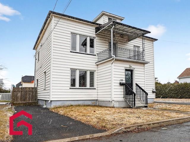 100 102 Rue Comtois — photo 1
