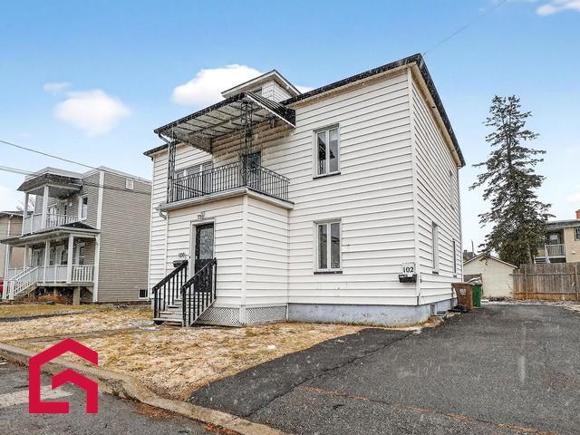 100 102 Rue Comtois — photo 2