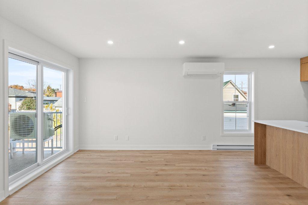 130 Rue Brière — photo 3