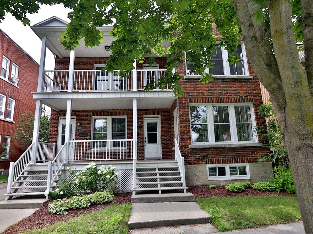 2313 Boulevard Laframboise — photo 1