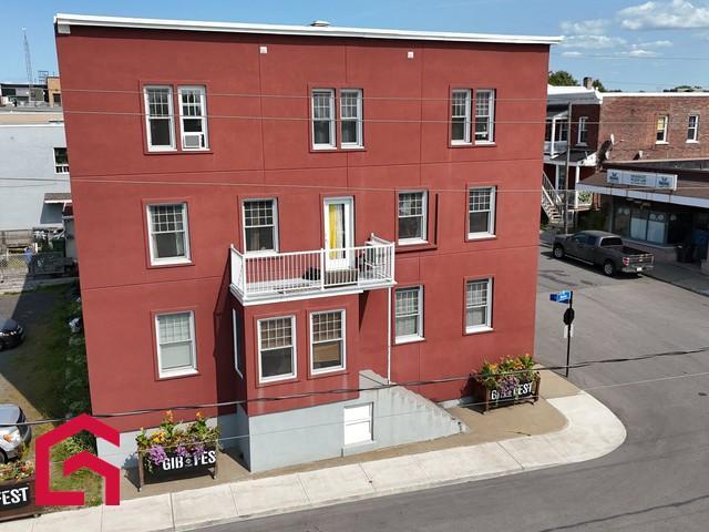 51 59E Rue de la Reine — photo 3