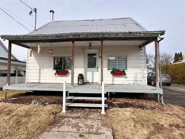 824 Rue St-Pierre — photo 1