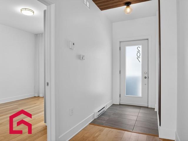 9235, App. 207 — photo 3