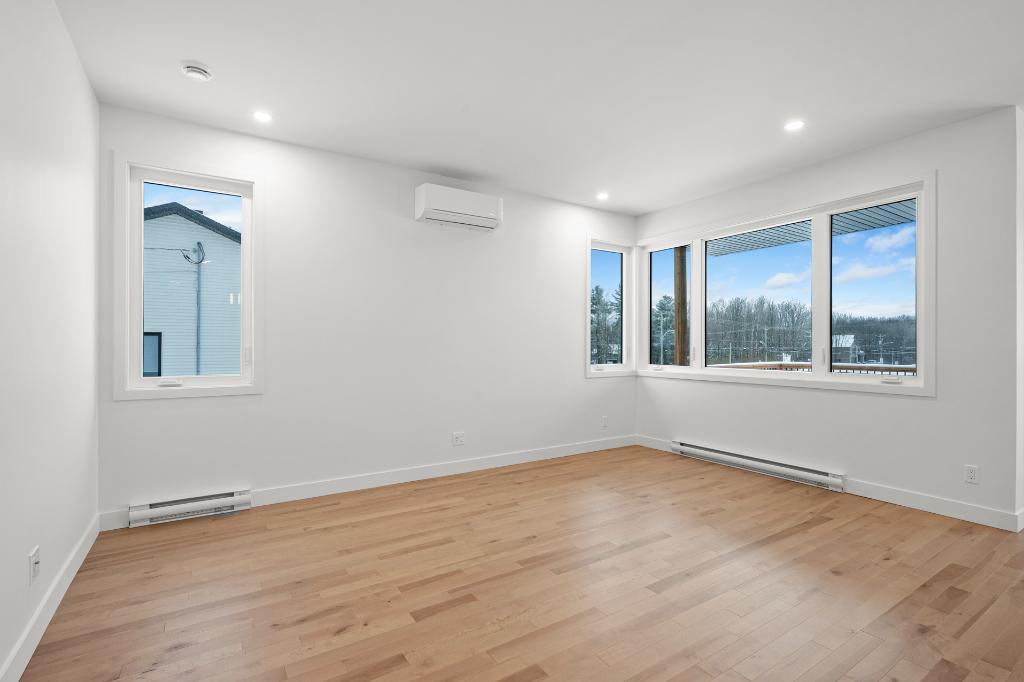 Condo haut de gamme à louer à Granby avec garage (Gestion Marc Breton) 5