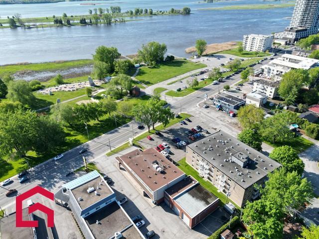 295 Rue Notre-Dame — photo 3