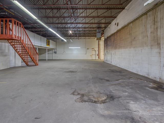 10 Av. Desrosiers — photo 3