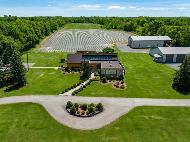 1600Z Ch. du Bord-du-Lac — photo 2