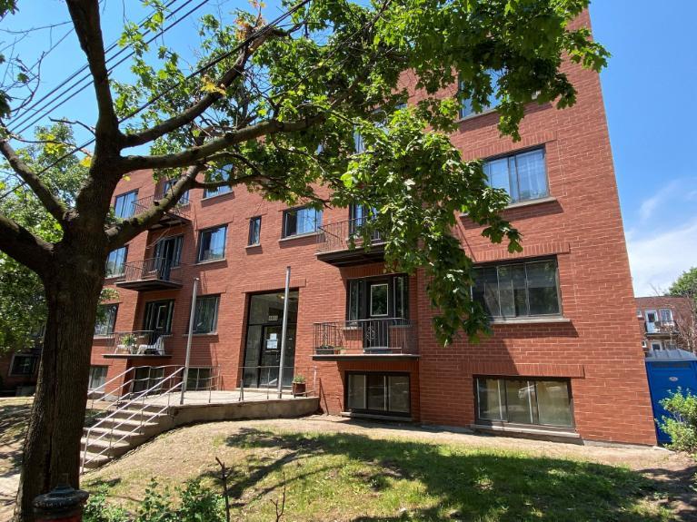 4455 Avenue Dupuis — photo 1