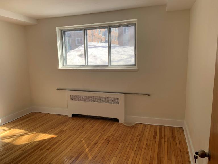 4455 Avenue Dupuis — photo 3