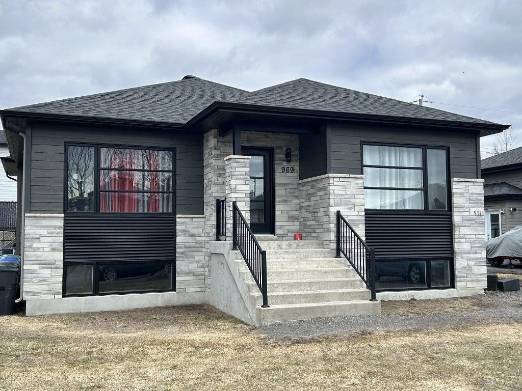 971 Rue du Faubourg #969, Saint-Jérôme, QC J5L 0H9, Canada — photo 1