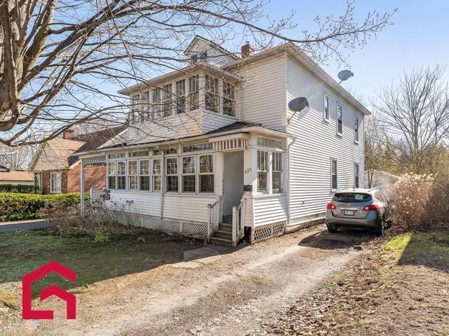 223 225 Rue James — photo 3