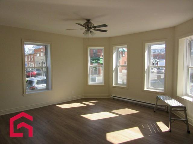 123 127 Rue St-Jacques — photo 2