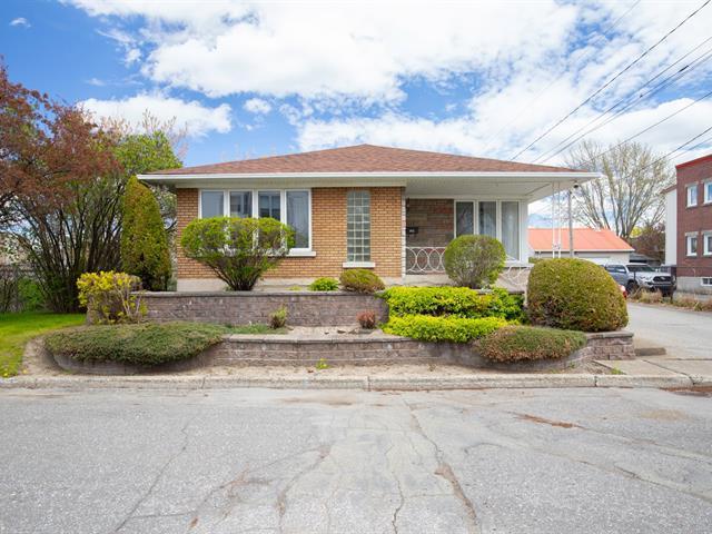 1400 Av. De La Bruère — photo 1