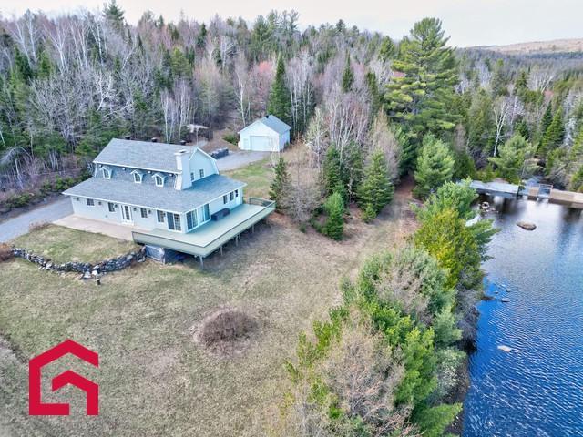 840 850 Ch. Marie-Reine-des-Coeurs — photo 1