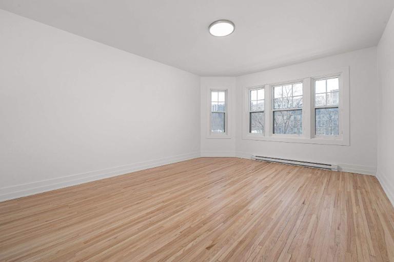 2076 Sherbrooke Street West — photo 3