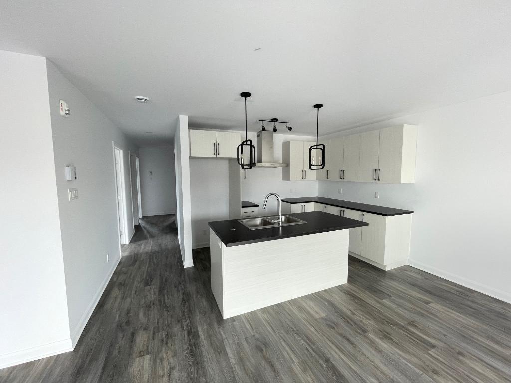 310 5e Avenue — photo 1