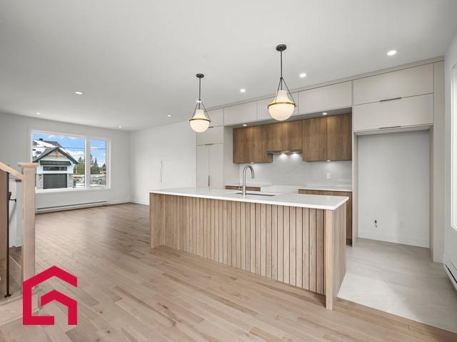 894 Rue du Verbe-Divin — photo 3