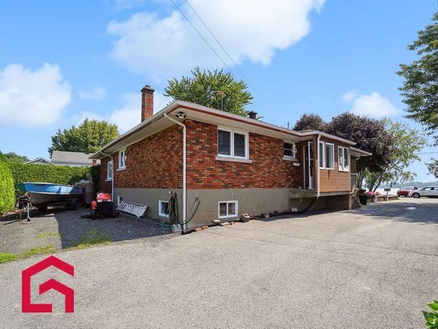 765 Ch. du Bord-de-l'Eau — photo 2