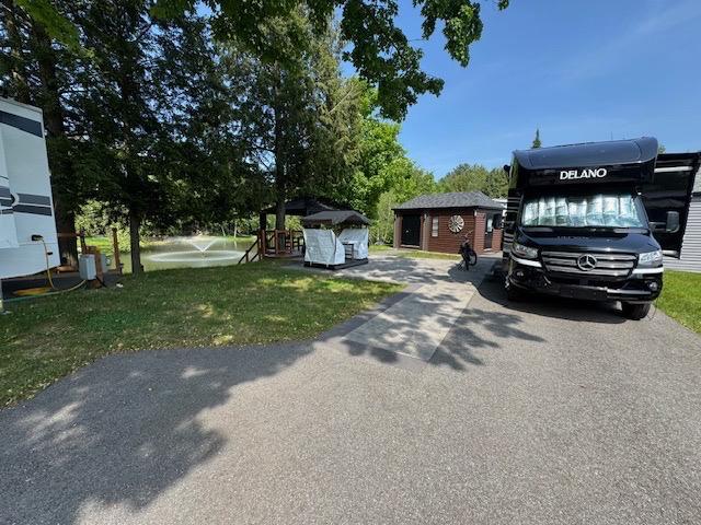 24 Rue Lafontaine, Bromont, QC, Canada — photo 1