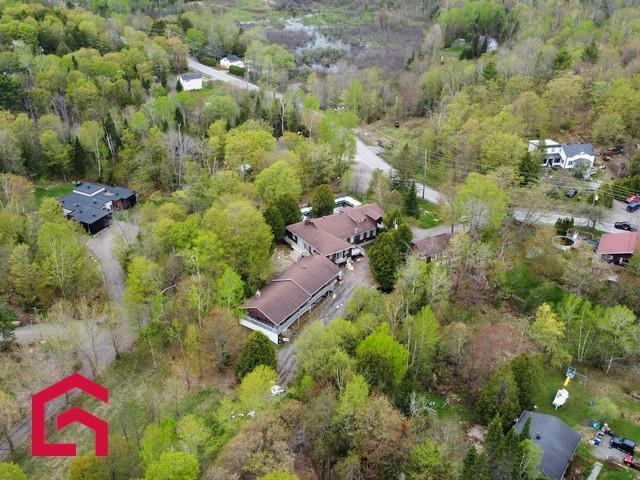 390 398 Ch. des Quatorze-Îles — photo 1
