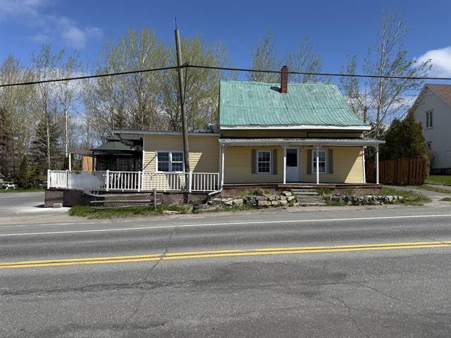 5251 Av. du Pont N. — photo 1