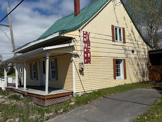 5251 Av. du Pont N. — photo 2