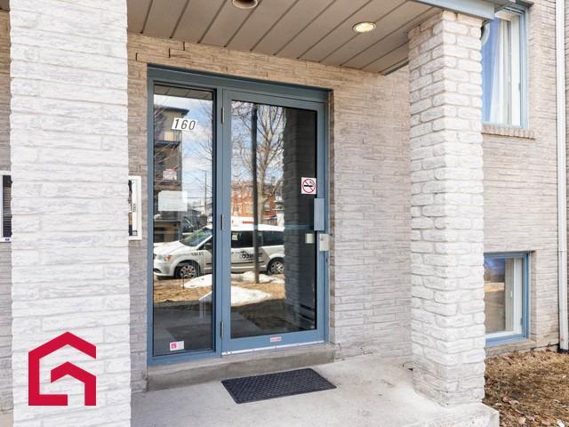 160 Av. du Manoir — photo 2
