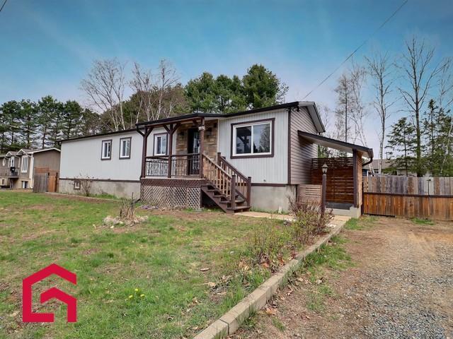 1030 Rue Cyr — photo 1