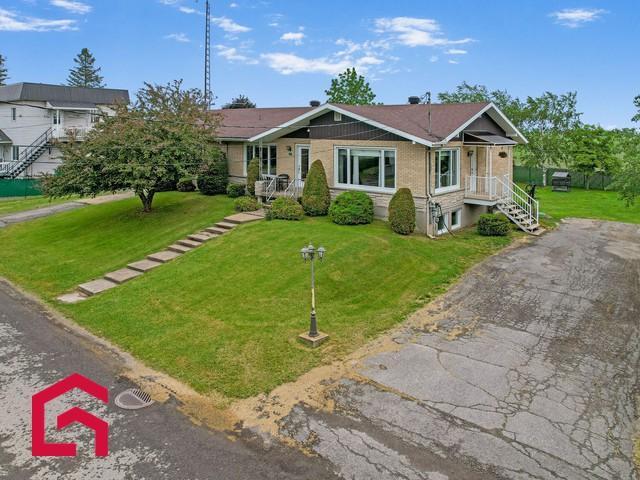 561 Rg St-Jacques — photo 3
