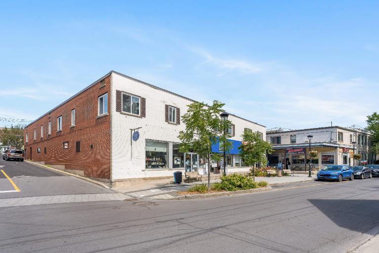 2 CH - 1 SDB - Sainte-Anne-de-Bellevue - $1,475 /mo 4