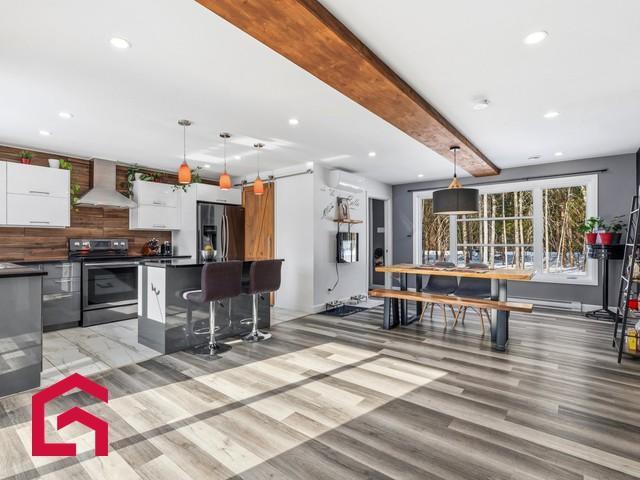 300 28e Avenue — photo 3