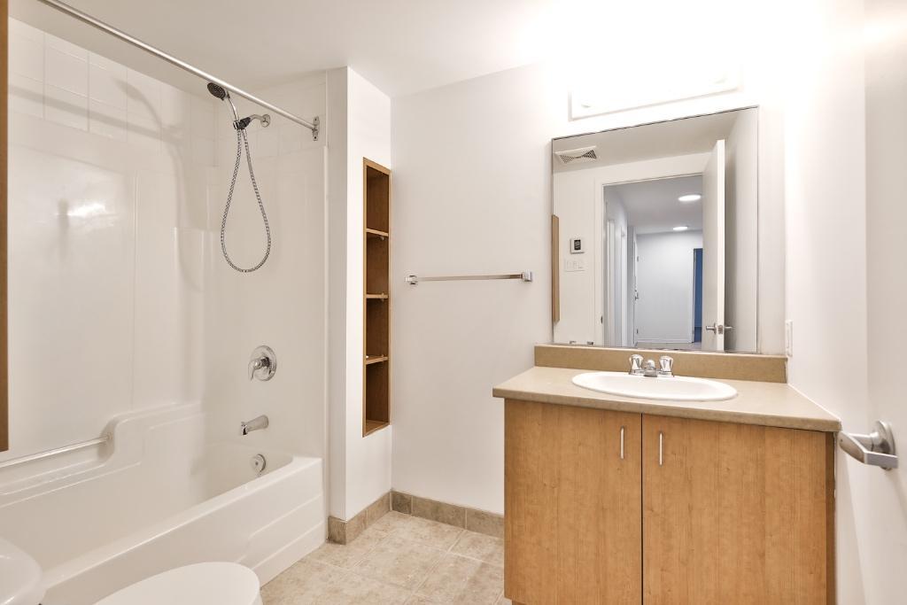 5 1/2 SAINT-BASILE-LE-GRAND adjacent SAINT-BRUNO-DE-MONTARVILLE 5