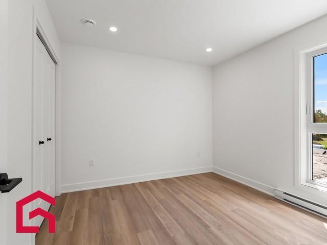 48 — photo 3