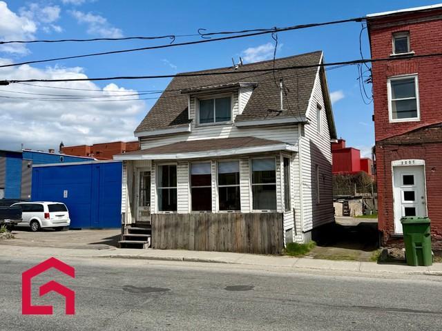 1219 Rue Bellefeuille — photo 1