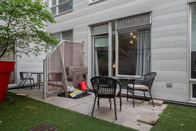 1200 Rue Saint-Alexandre — photo 1