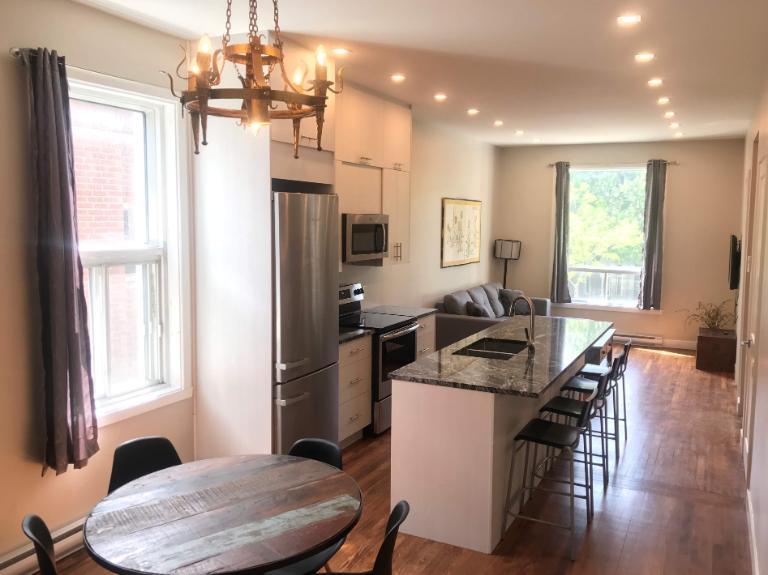 118 Boulevard Saint Joseph Ouest — photo 1