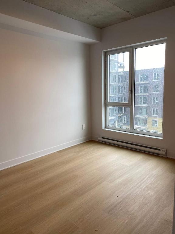 2 CH - 1 SDB - Montreal - $2,100 /mo 4
