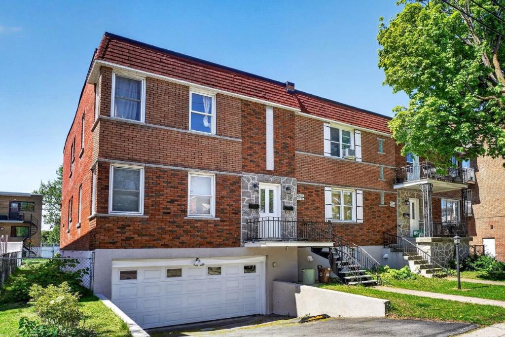 10660 Rue Waverly, Montréal, QC, Canada — photo 1