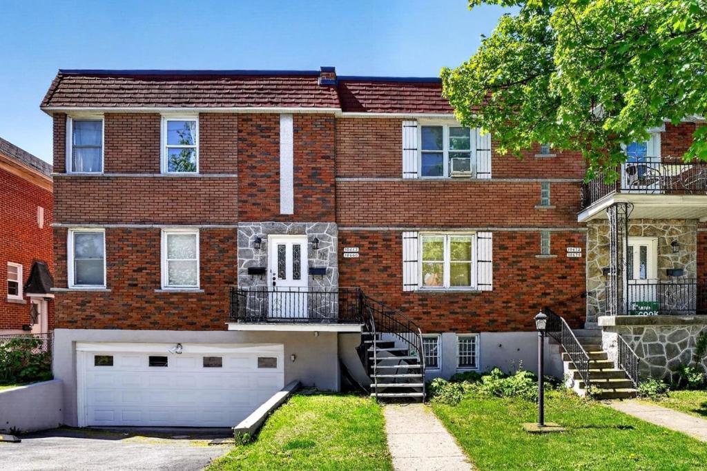 10660 Rue Waverly, Montréal, QC, Canada — photo 2