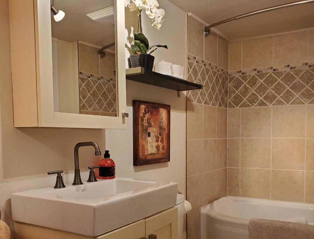 1150 Rue d'Entremonts, Sainte-Adèle, QC, Canada — photo 3