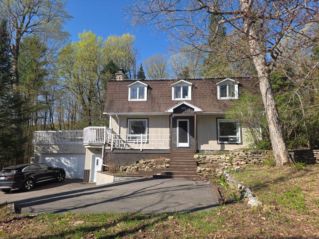 1150 Rue d'Entremonts, Sainte-Adèle, QC, Canada — photo 2